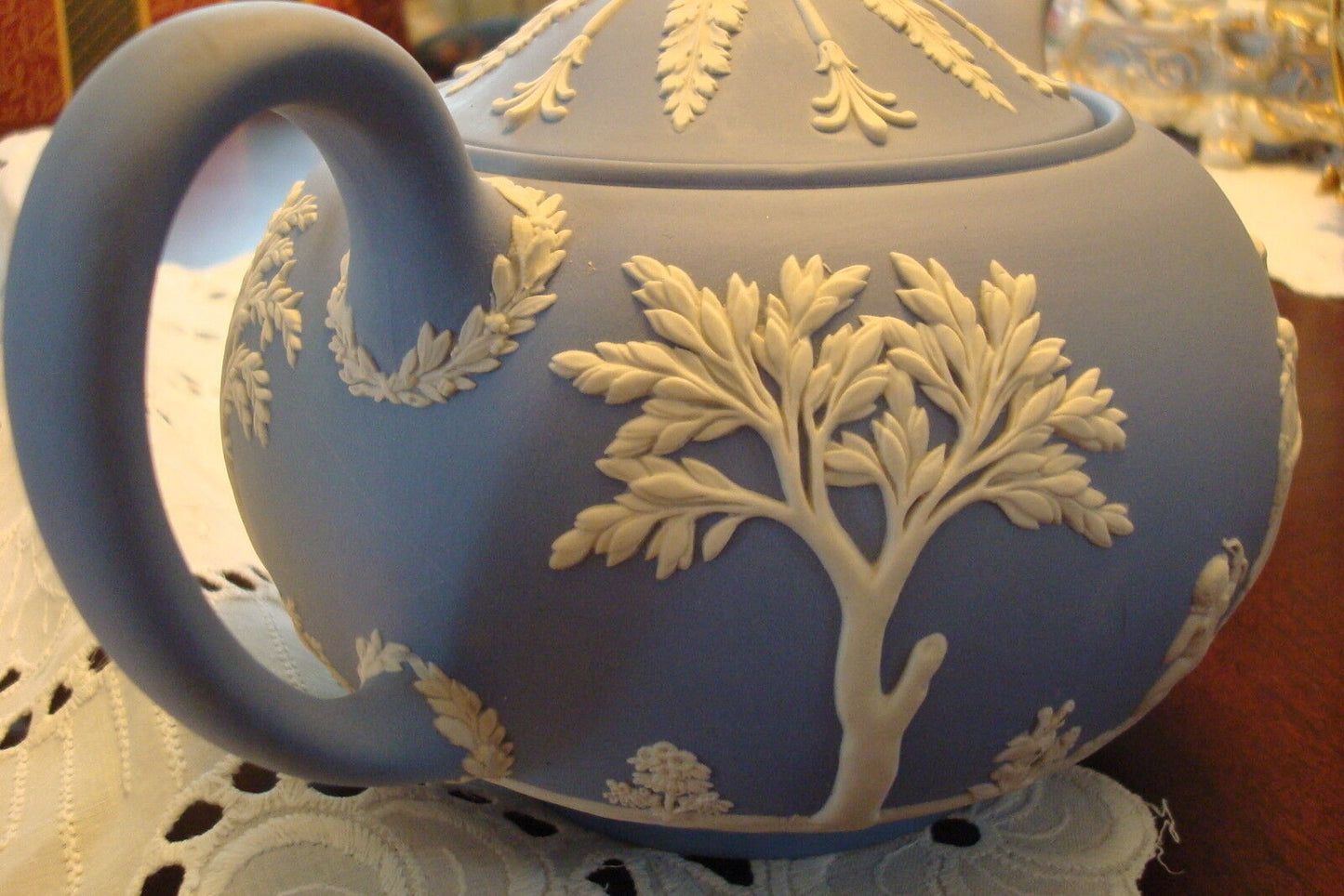 Wedgwood England Blue & White Jasperware Teapot, 5 1/4" [a*4whitbx]