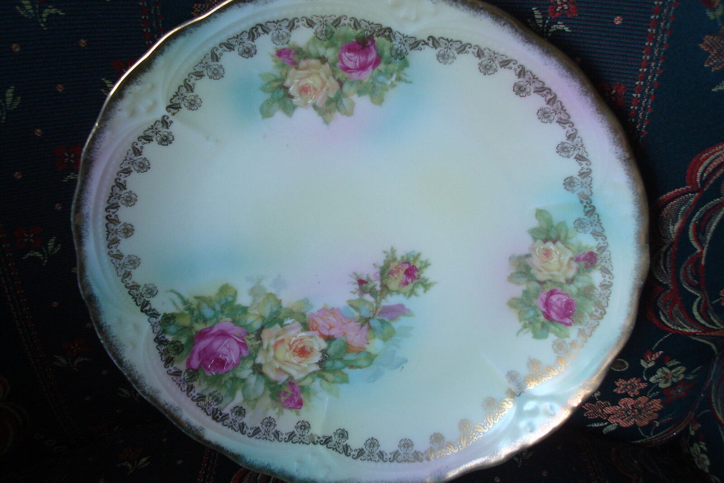 Unmarked German transfer roses and gold garlands plate, 9[#59]