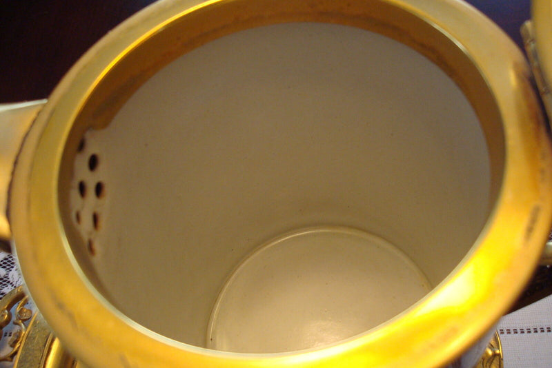 MERIDEN BRITTANIA COMPANY  Tilting Coffee Pot with tray