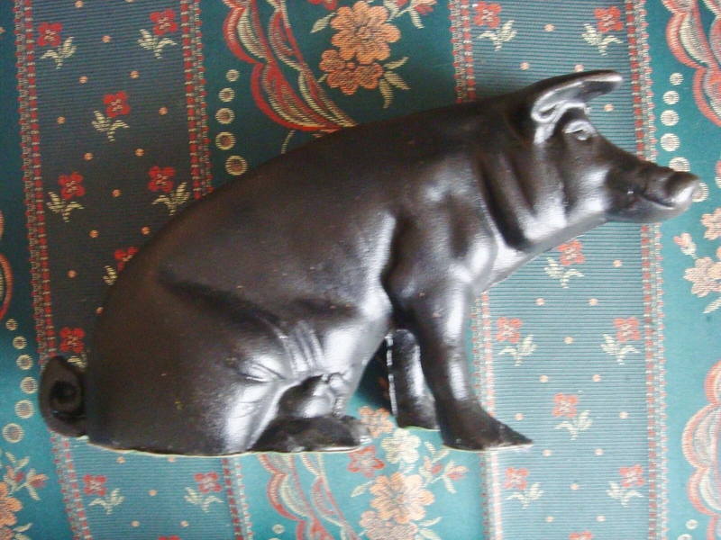 Black cast iron pig piggybank door stop ORIGINAL