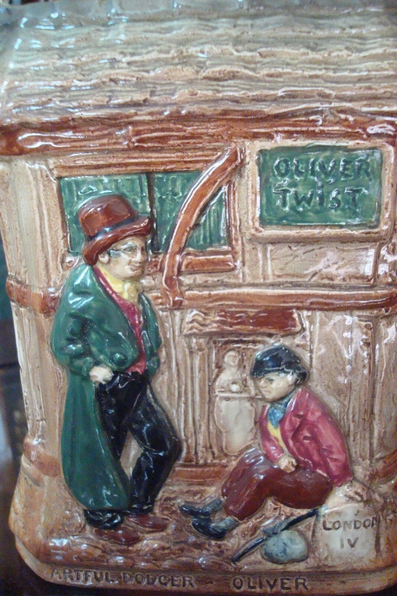 Royal Doulton Pitcher  Oliver Twist 809561, 6" tall[8]