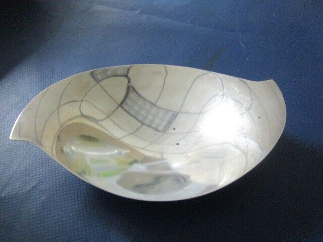 TIFFANY & CO MAKERS STERLING SILVER NUT DISH