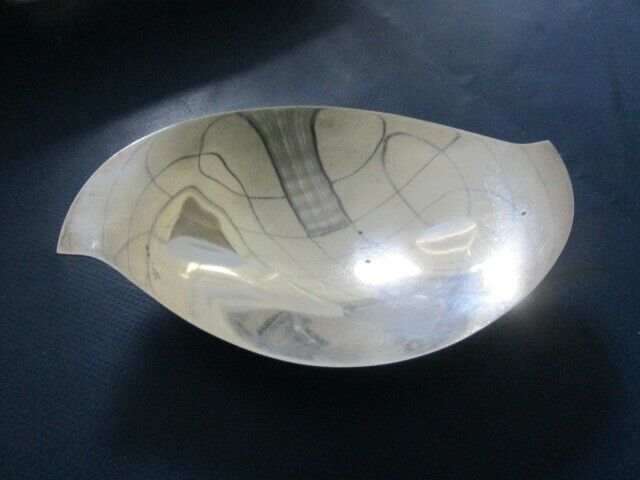 TIFFANY & CO MAKERS STERLING SILVER NUT DISH