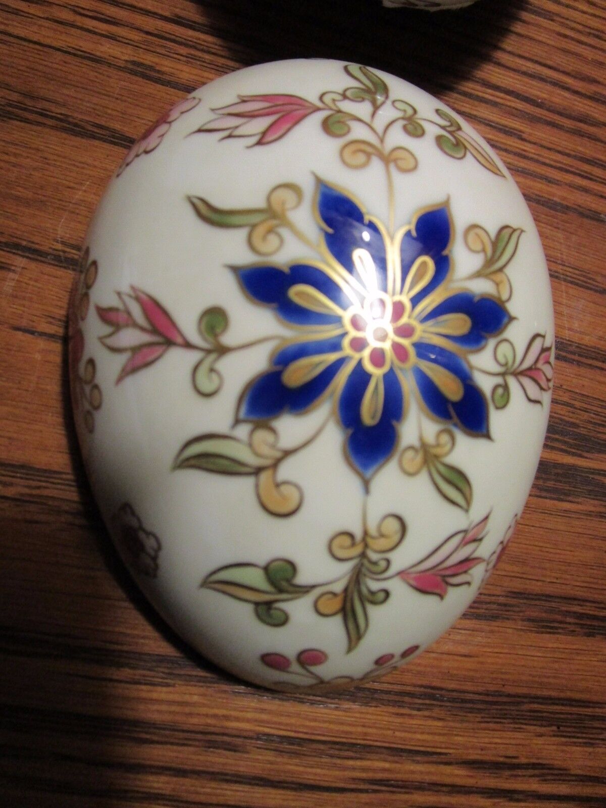 Zsolnay Hungary Signed By Artist Egg Trinket Box [*Zs]